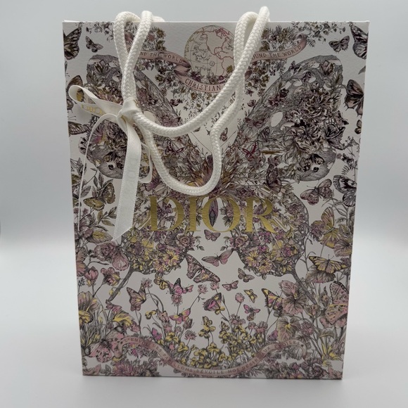 Handbags - 💞Authentic💞Dior holiday shopping bag with ribbon. BRAND NEW